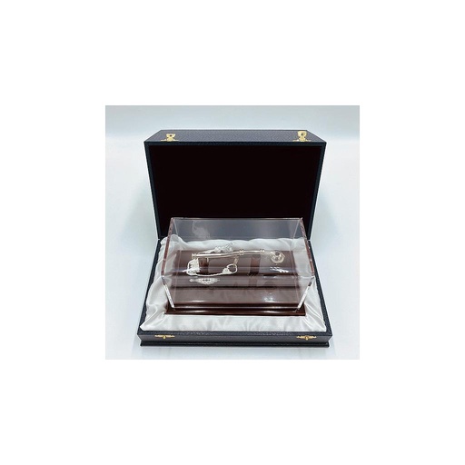 [NT133·] CHIFLE DE CONTRAMAESTRE, CON BASE DE MADERA, NUDO ARTESANO, URNA DE METACRILATO EN ESTUCHE DE LUJO